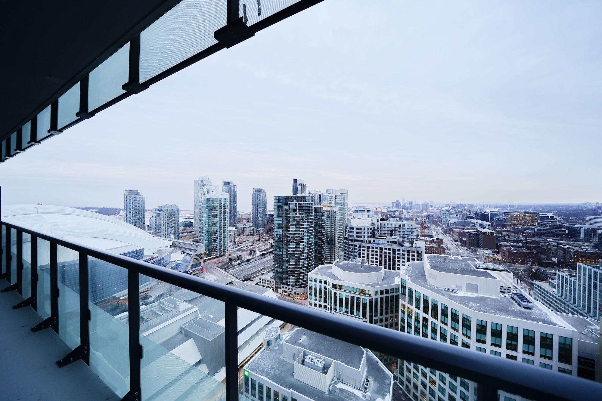 Grand Royal Condos - Cn Tower Toronto Bagian luar foto