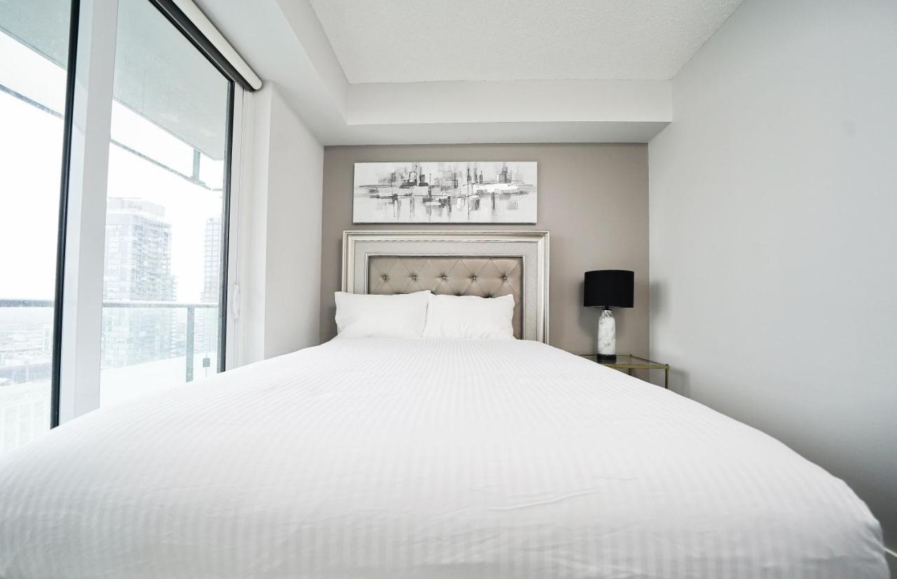 Grand Royal Condos - Cn Tower Toronto Bagian luar foto