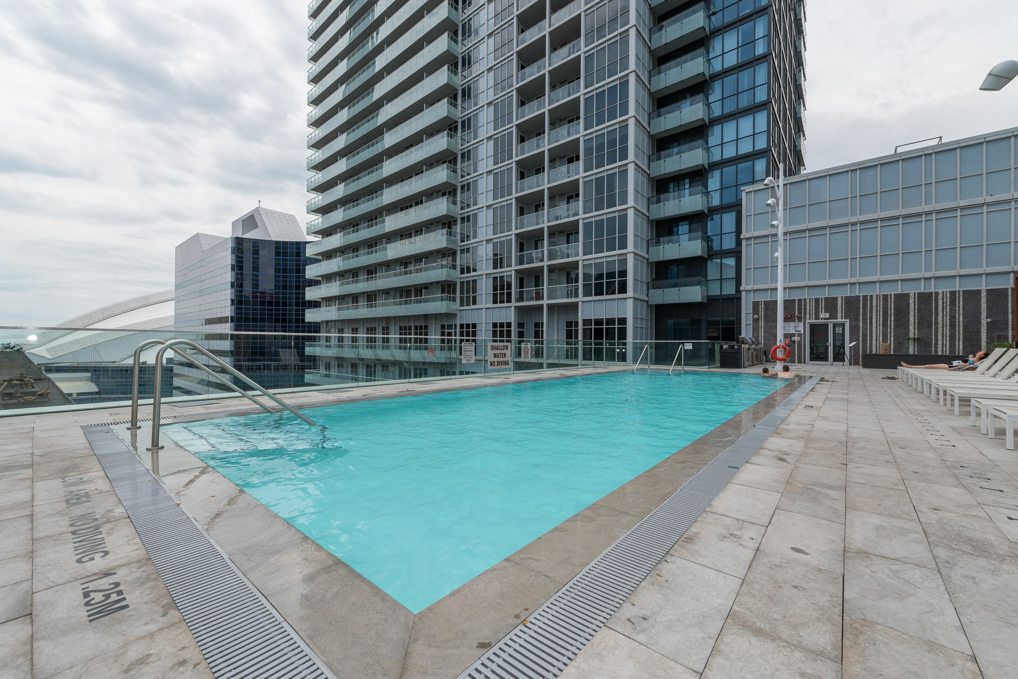 Grand Royal Condos - Cn Tower Toronto Bagian luar foto