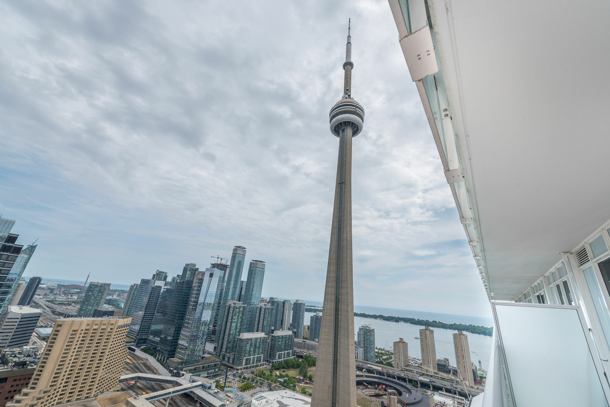 Grand Royal Condos - Cn Tower Toronto Bagian luar foto